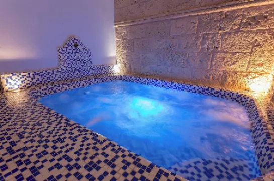 VILLA GLORIA, SPA AND POOL Hotels in La Sagra