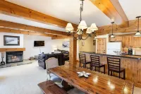 D2 Upper Woodbridge 2Br Condo 2 Bedroom Condo by RedAwning Hotel a Snowmass Village
