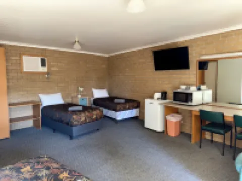 Darling Junction Motor Inn Hotels in Buronga