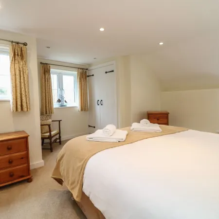 1 Rose Cottages Hotels in Looe