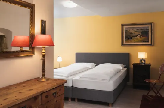 ゴールデン ルーフ アパートメンツ バイ ペンツ