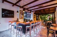 Polydoros Hotel Apartments - Baarit