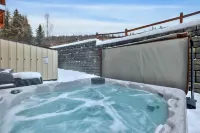 Echo Landing #42 by Bear Country - Hot Tub