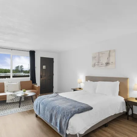 Silver Sands Motel