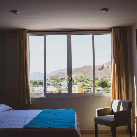 Hotel de La PEÑA Inn