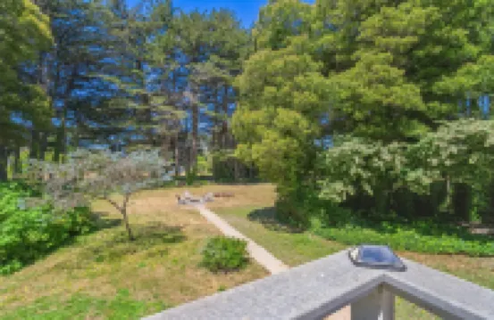 Charming Pet Friendly Coastal Getaway 3 Bedroom Home by Redawning