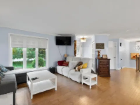 Chalet Sjdp Hotels in Shawinigan