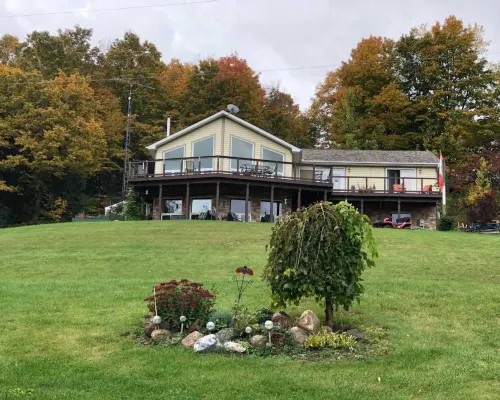 Our Valley View Bed & Breakfast Hotels in Clarington