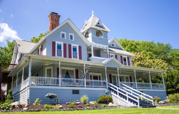 Hudson Manor Bed & Breakfast