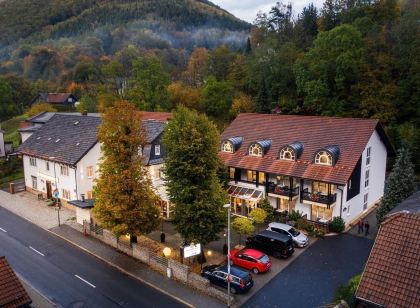 Hotel & Gasthof Hüttensteinach KG