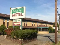 Hudson Plaza Motel Bayonne Jersey City Hotels near Fems Park