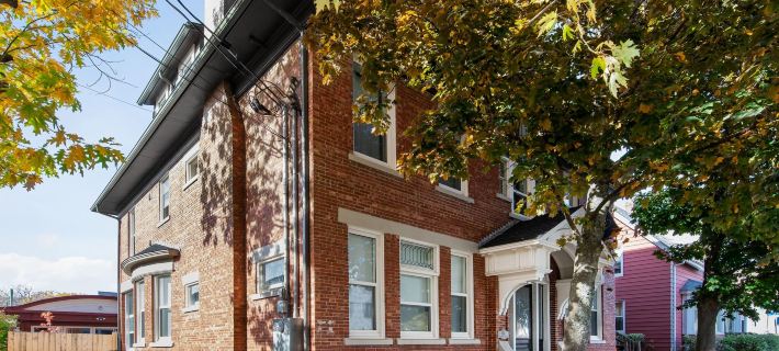 Manoir Highfield Hotels in Moncton