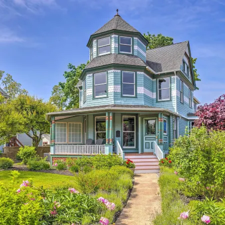Charming Greenport Gem 1, 1 Mile to Ferry!