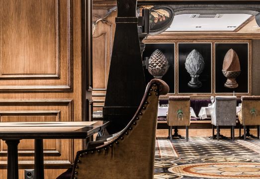 4. 호텔 베르살..