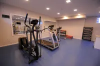 Sea Breeze Hotel and Apartments - Gym