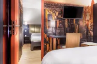 Hotel Jenner - Cho phép mang theo thú cưng