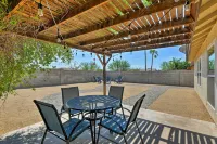 Updated Mesa Home w/ Spacious Backyard & Fire Pit! - 3-Sterne