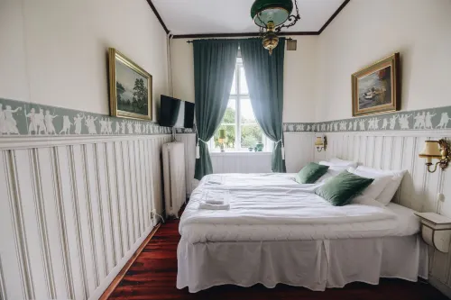 Mjällbyhus Pensionat & Stugby Hotels in Karlshamn