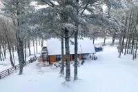 Beech Mountain Nature Escape! Modern and Cozy Cabin - 3-Star