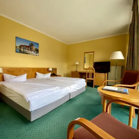 Park Hotel Fasanerie Neustrelitz Отели в г. Нойштрелиц