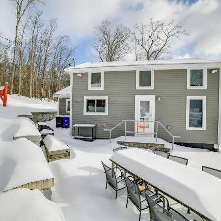 BBQ Ready: Lakeside Milford Home w/ Paddleboat