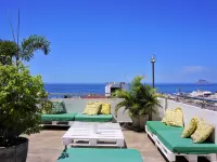 Aquarela do Leme Hotels near Leme Beach