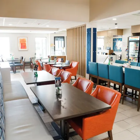 Holiday Inn Express & Suites KNOXVILLE-NORTH-I-75 EXIT 112 by IHG