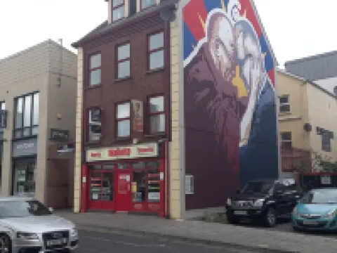 Grant Rooms Hotels near Guildhall