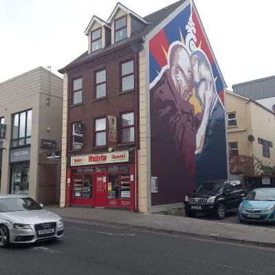 Grant Rooms Hotels near Free Derry Corner