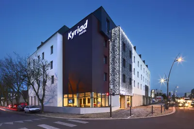 Kyriad Troyes Centre Hotels near Hôtel de Vauluisant