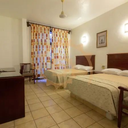 Hotel Caracol Plaza