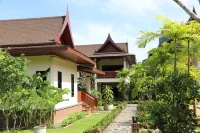 Chanapha Residence Hotels in Tub Kaek Beach