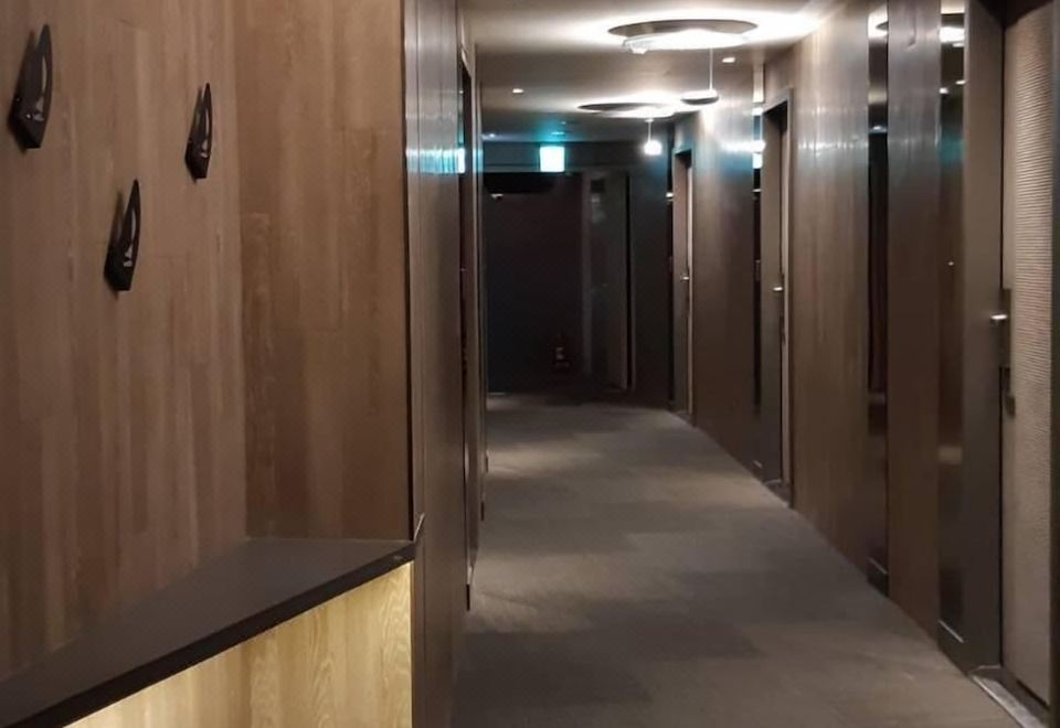 1. 뉴 캘리포니아 ..