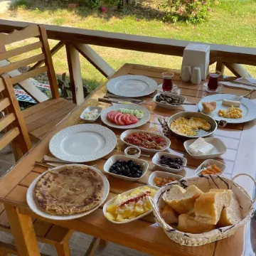EM-BA Butik Bungalov