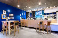 Holiday Inn PORTSMOUTH by IHG - С баром
