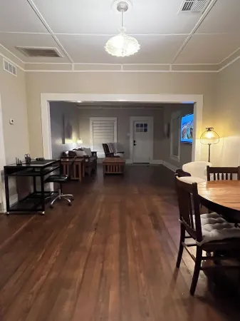 Charmer 2bed house fenced in Broken Arrow. Rose District 1 block off Main pet ok