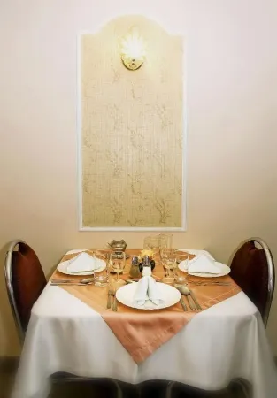 Americana Hotel Отели рядом с Аэропорт Хорхе Вильстерманн