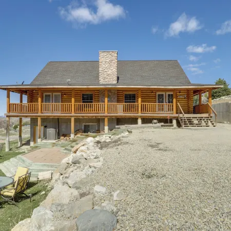 Large Sterling Cabin < 1 Mi to Palisade State Park