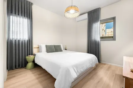 Netanya Beach & Pool Comfort Stay