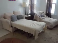 Cozy 1 Bedroom in Highland Square, pets welcome!! Hotels in Akron