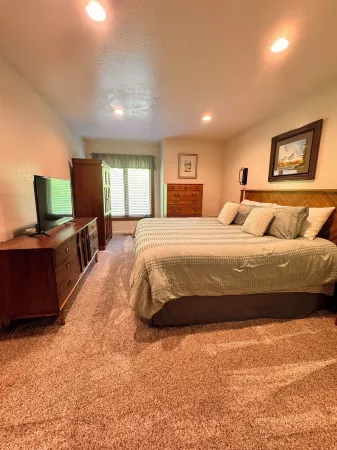 Year-Round Elkhorn Adventure Retreat in Sun Valley – Near Golf and so Much More