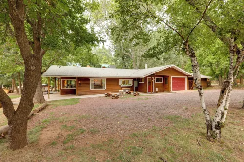 Cozy Cabin on 1 Acre in Premier Pine Neighborhood - 3-Star