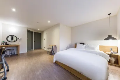 Hotel YaJa WestGate