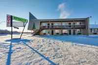 Love Hotels Voyageur by OYO at International Falls MN Hotels near Koochiching County Historical Museum and Bronko Nagurski Museum