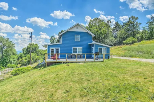 Watkins Glen Lakeview Cottage w/ Waterfall! - parking
