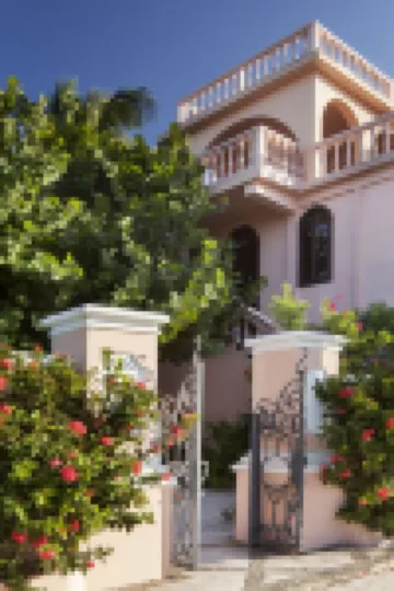 Luxury 250' long Beachfront-Pool,Horse Fountain, Snorkeling, Volleyball & Chef! Hotels in 