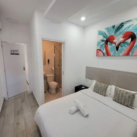 Ayz Silvela - Auto Check-in Property
