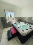 Villa with private jacuzzi 500m from the sea Hotels in Blainville-sur-Mer