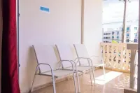 Chris Guest House, 2nd Floor with Shared Pool