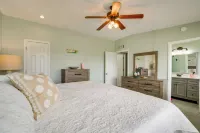 Heated Pool and Spacious Yard Port Charlotte Escape